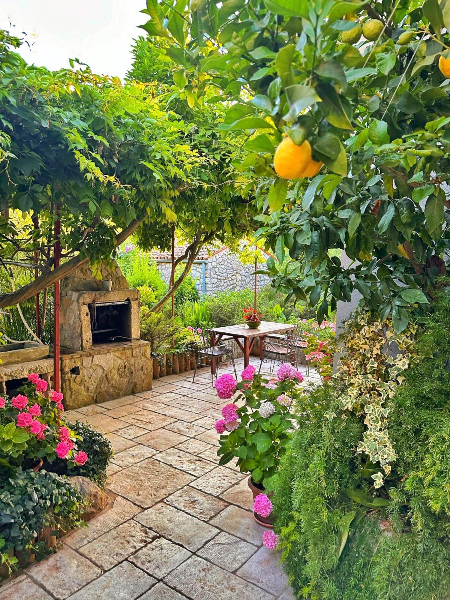 Apartments Cvita Veli Losinj Ngoại thất bức ảnh